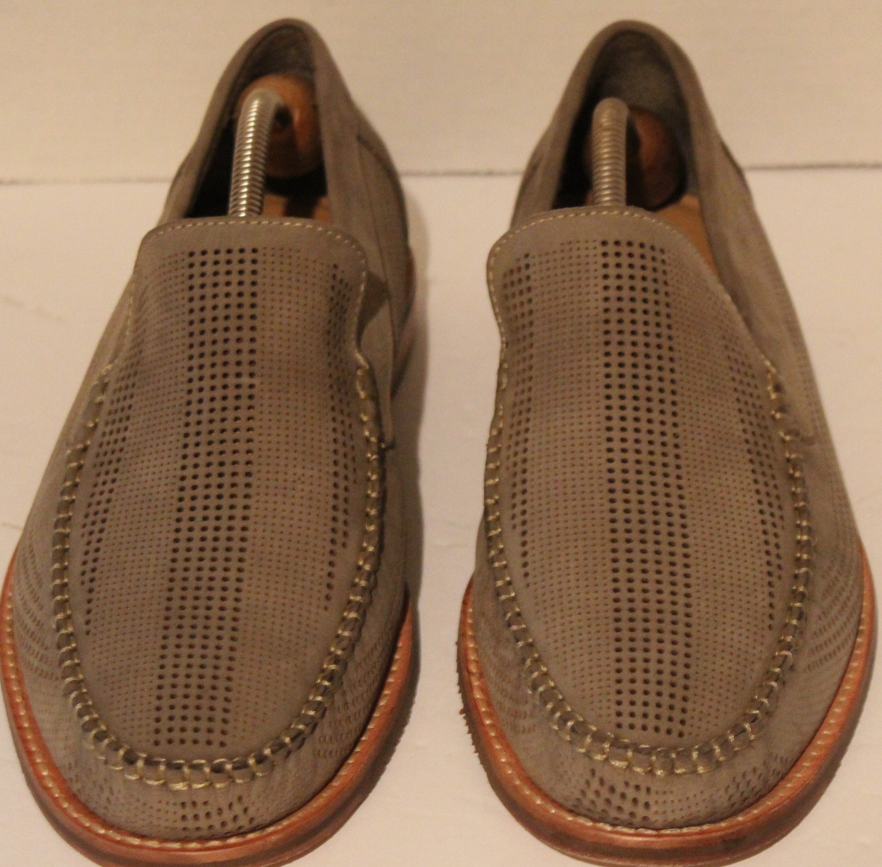 Men Shoes "TOMMY BAHAMA" Loafers Size 9.5M Leather Gray
