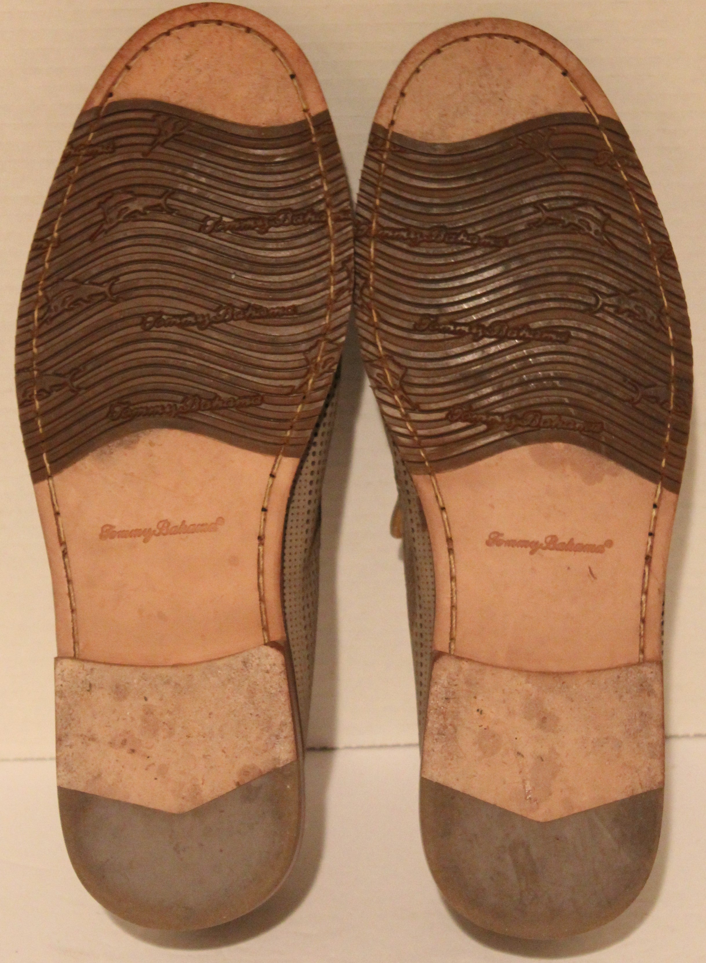 Men Shoes "TOMMY BAHAMA" Loafers Size 9.5M Leather Gray