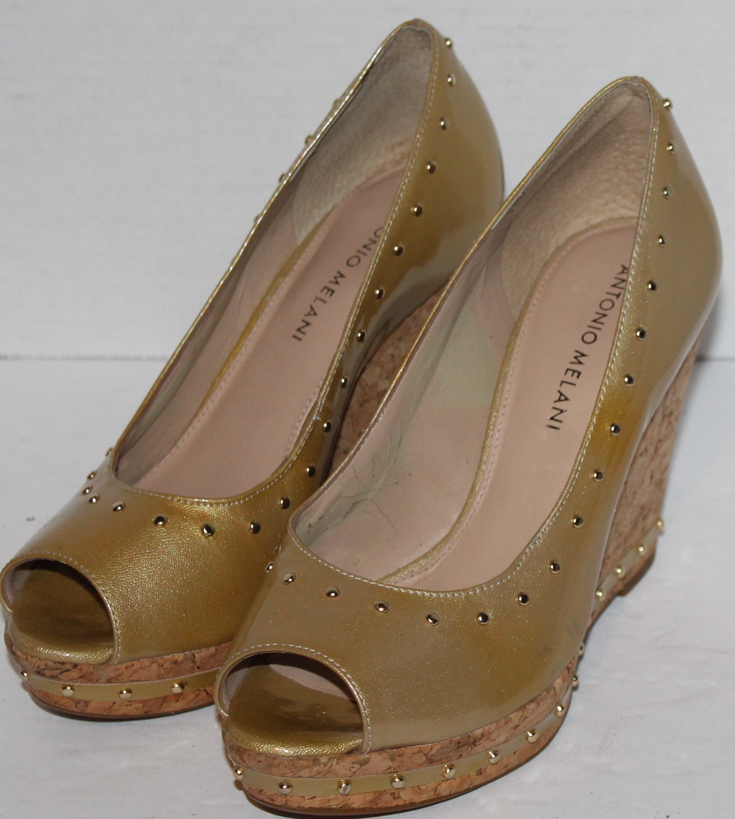 Women Shoes "ANTONIO MELANI"Wedges Size 7M Gold Pep Toe NEW