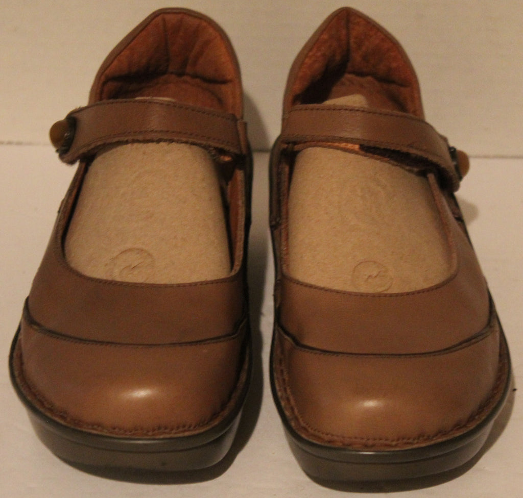 Women Shoes "NAOT" Clogs Size US 6.5 EU 37 Camel Leather Upper