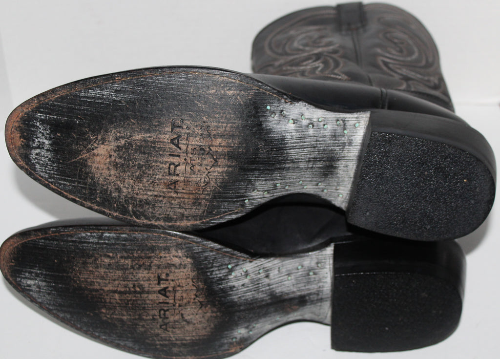 Men Western  Boots "ARIAT" Size 12D Black Leather Shaft.