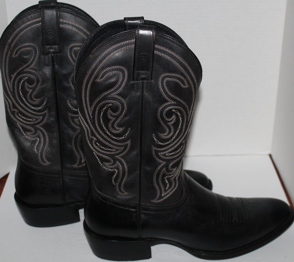 Men Western  Boots "ARIAT" Size 12D Black Leather Shaft.