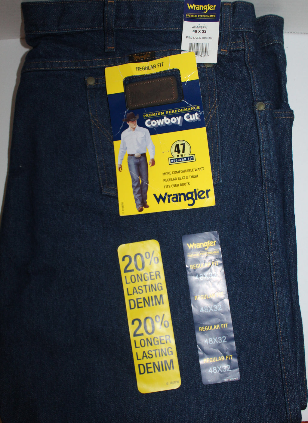 Men's Jeans "WRANGLER" Size 48X32 Regular Fit Cowboy Cut NWT