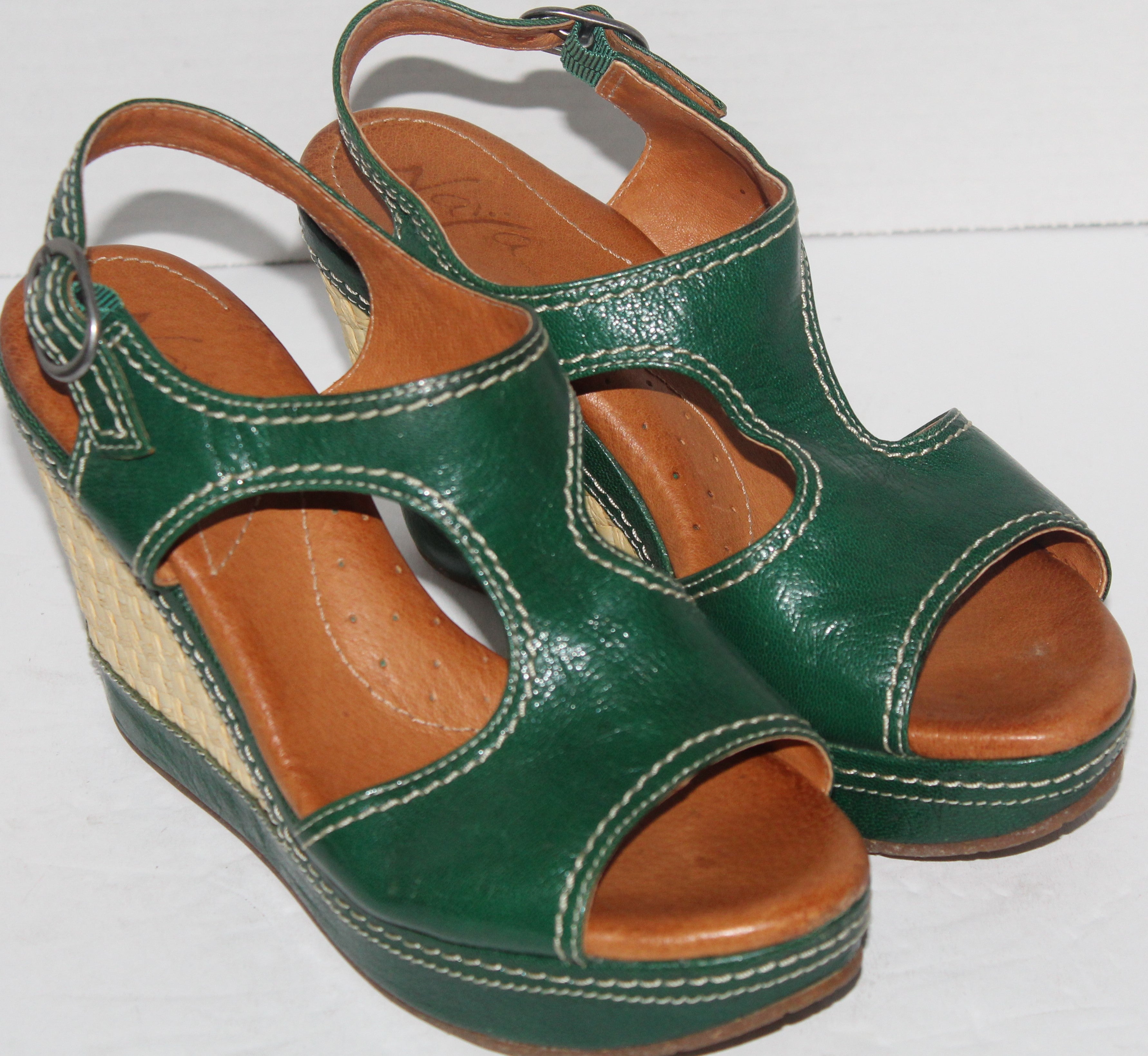 Women Sandals "NAYA" Size 7.5M Green Open Toe Sling Back