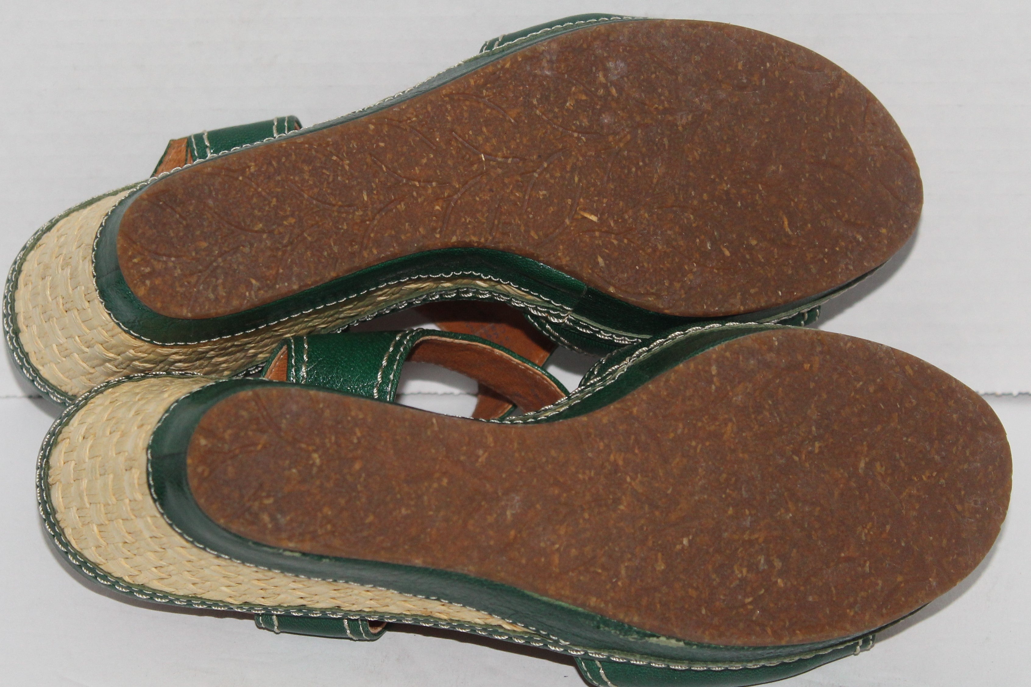 Women Sandals "NAYA" Size 7.5M Green Open Toe Sling Back