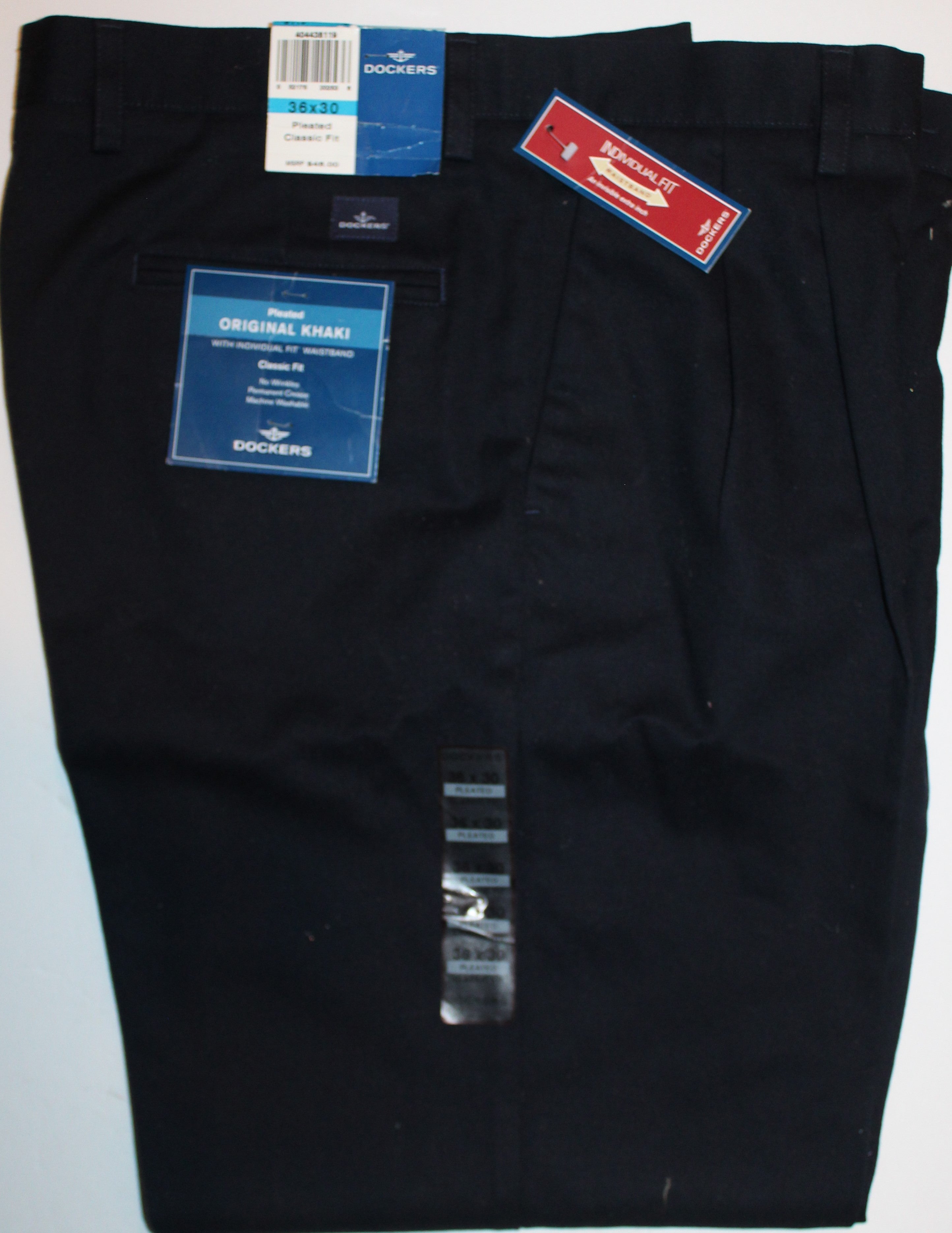 Men Casual Slacks "DOCKERS" Size 36X30 Pleated Classic Fit Blue NWT