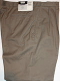 Men Casual "HAGGAR" Black Label Size 42X30 Bark NWT