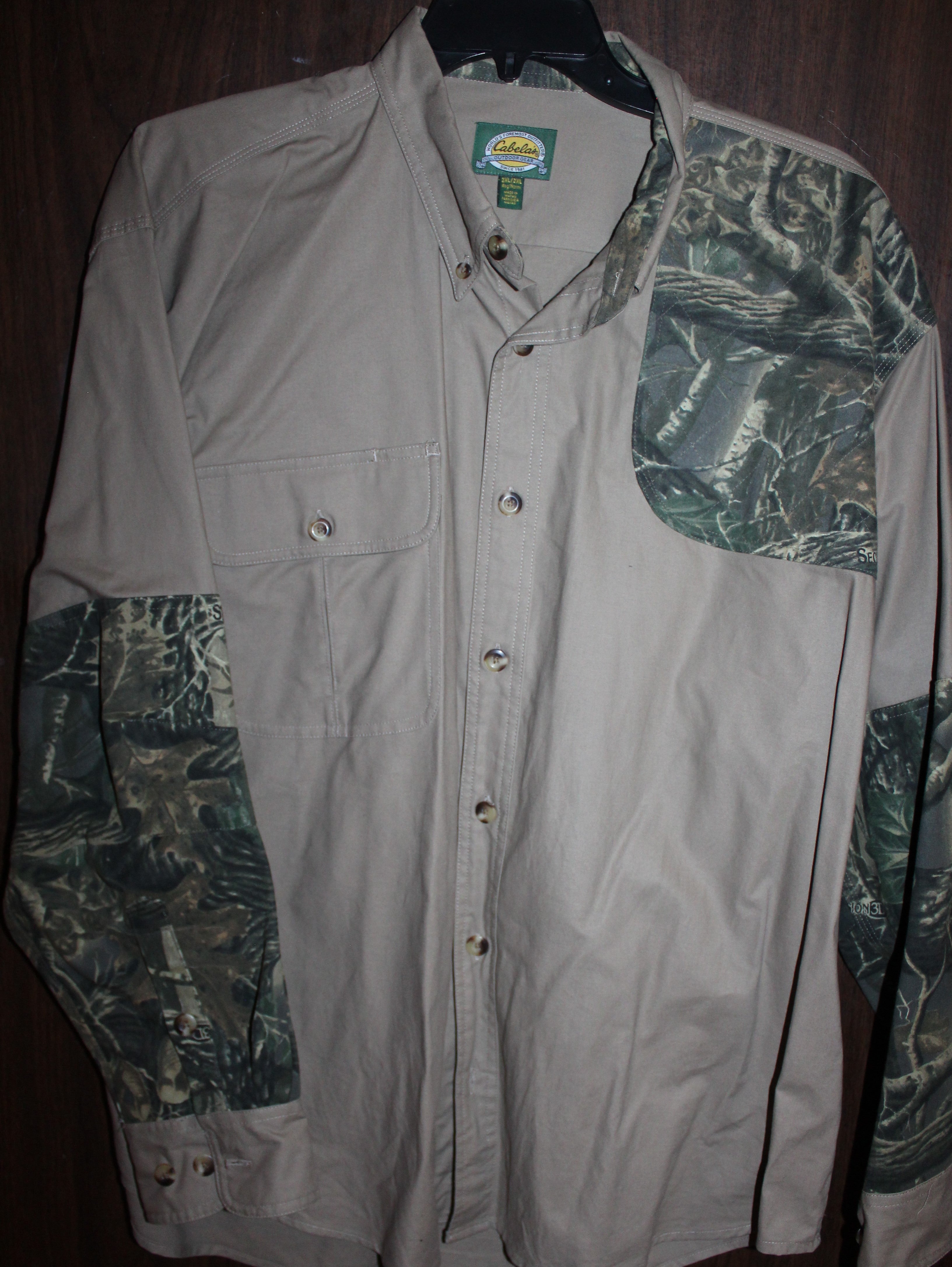 Men Hunting Shirt "CABELA'S"Size 2XL Khaki/Camo NEW
