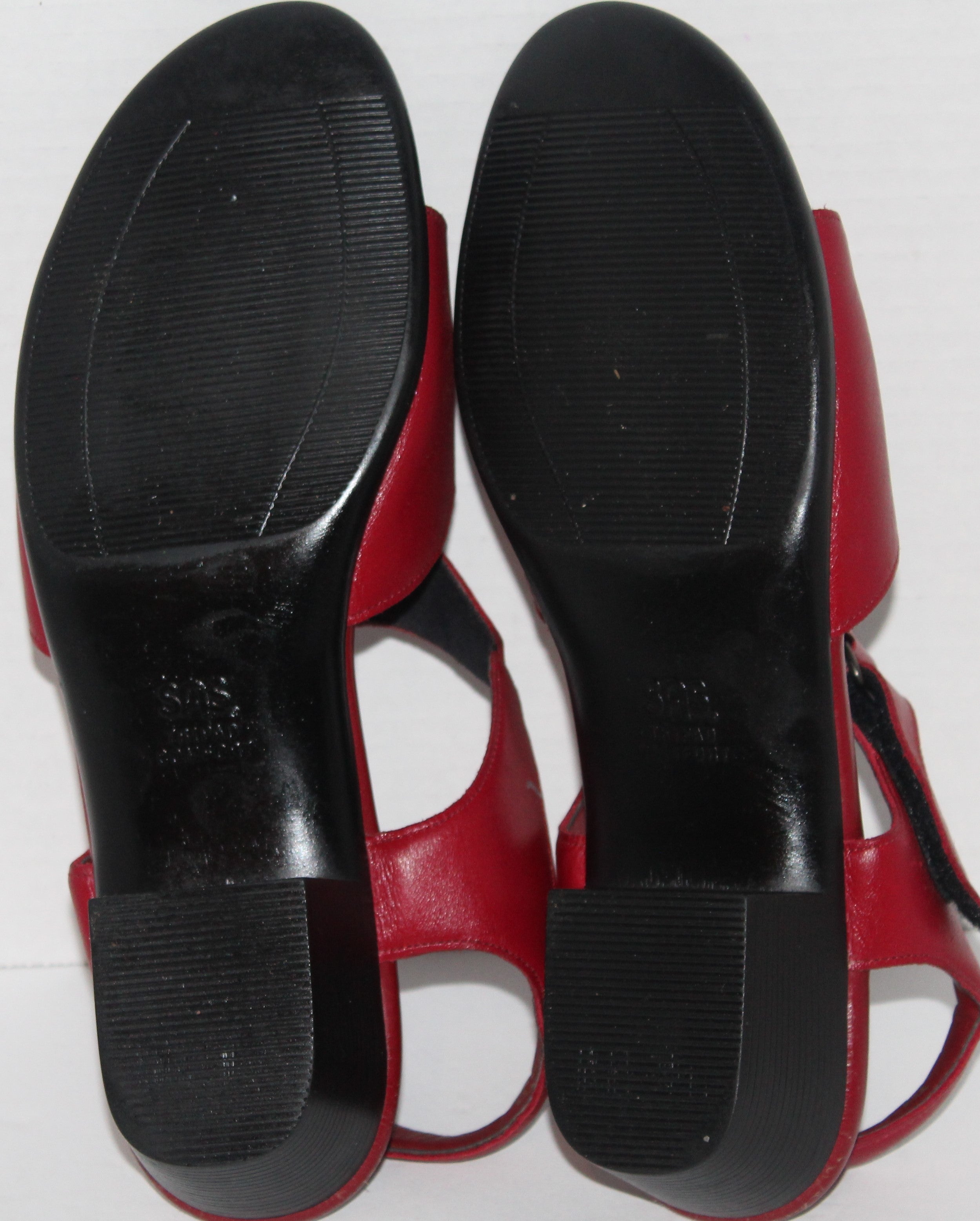 Women Sandals "SAS" Size 9.5M Red Leather Upper