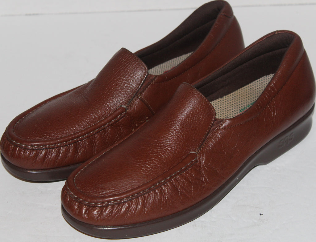 Women Shoes "SAS" Loafers Size 11M Brown Leather NEW