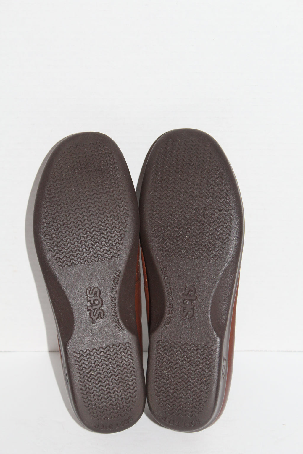 Women Shoes "SAS" Loafers Size 11M Brown Leather NEW