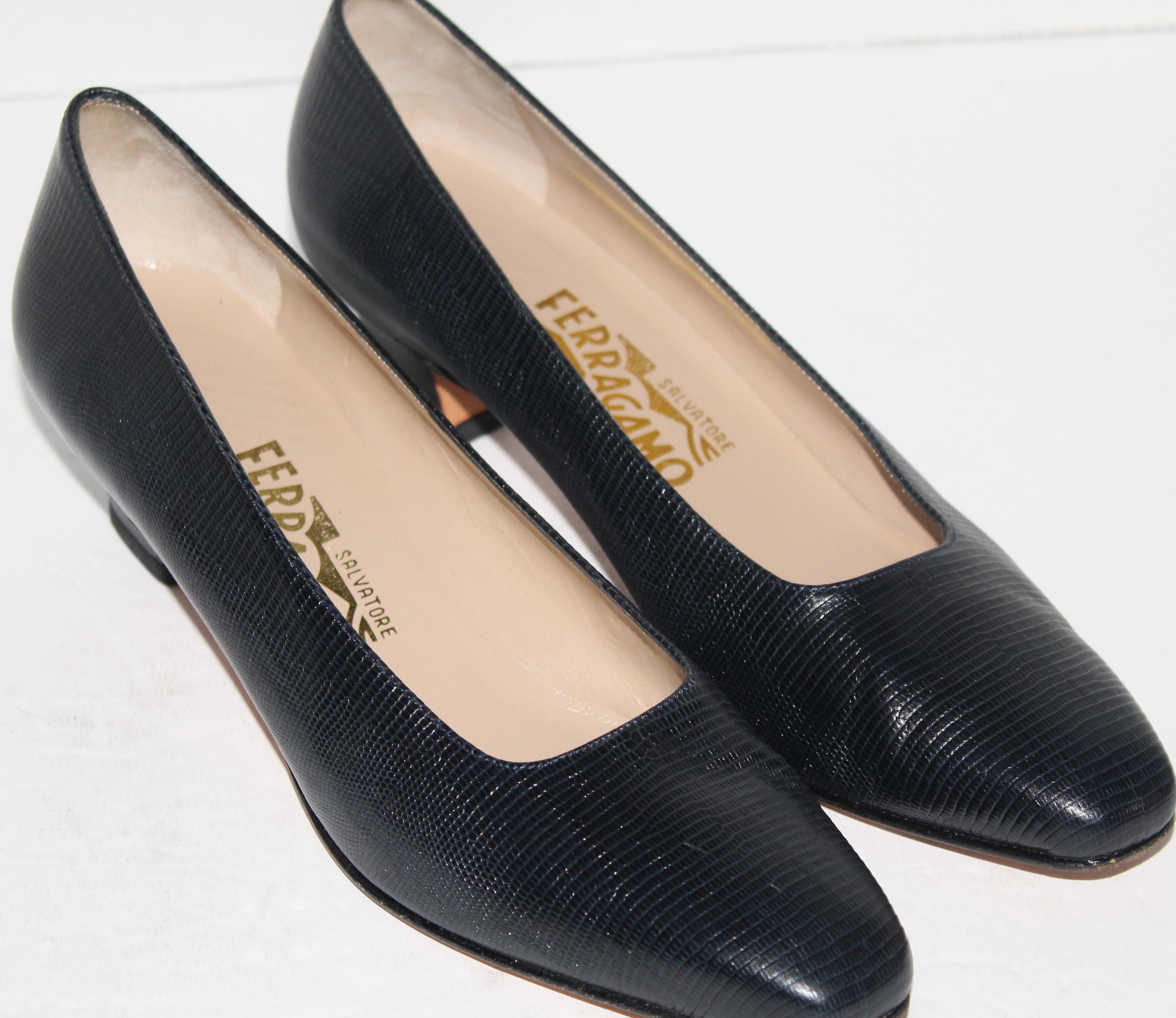 Women Shoes "SALVATORE FERRAGAMO" Pumps Size 8.5AAA Blue Italy