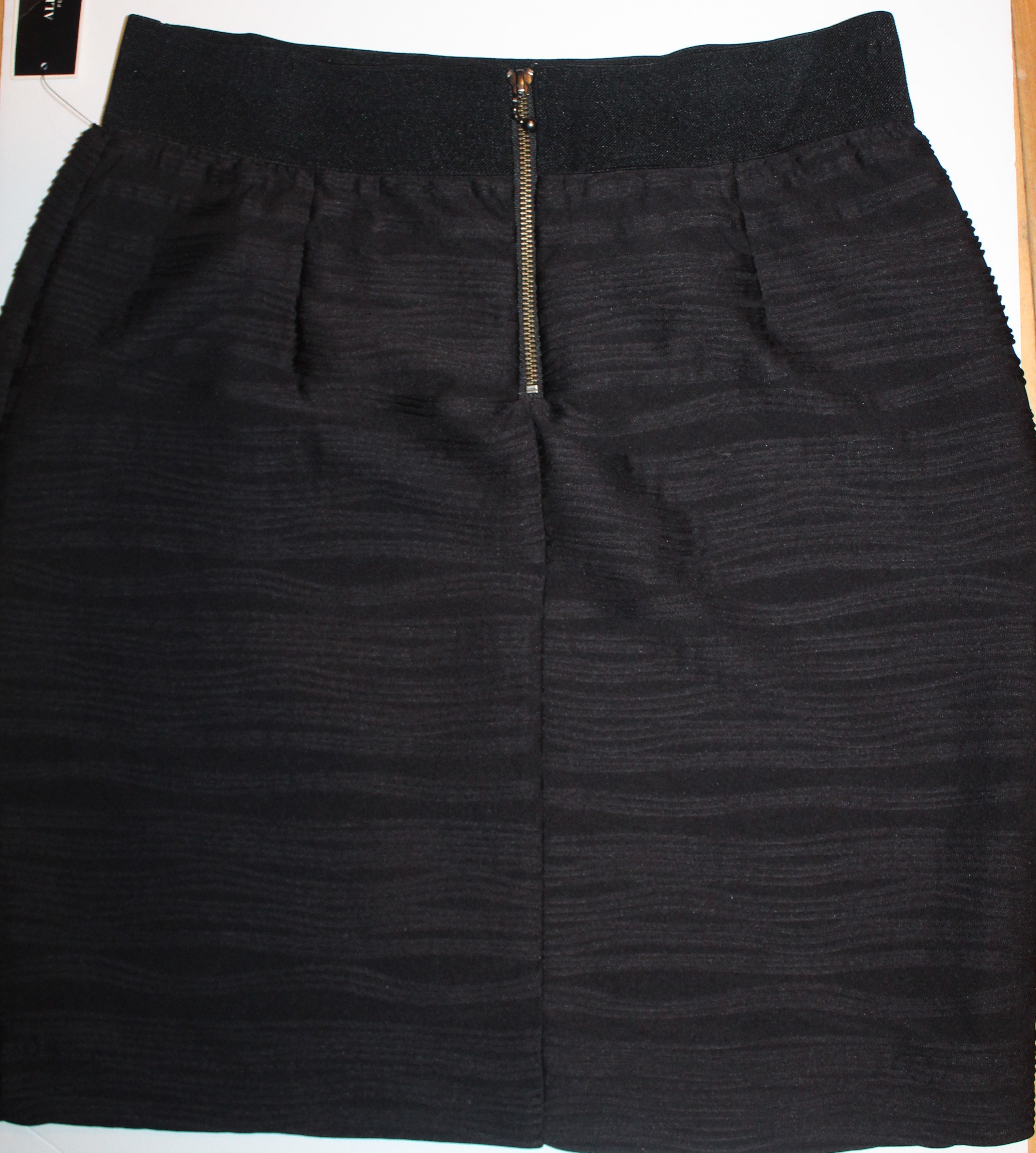 Women Skirt "ALFANI" Size 10P Black NWT