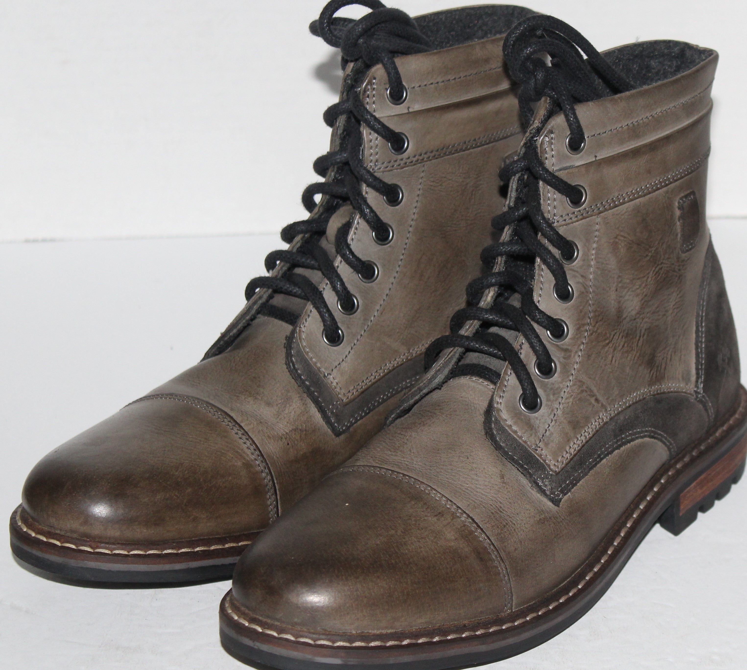 Men's Ankle Boots "OUTPOST" Size 11 Grey Leather NEW