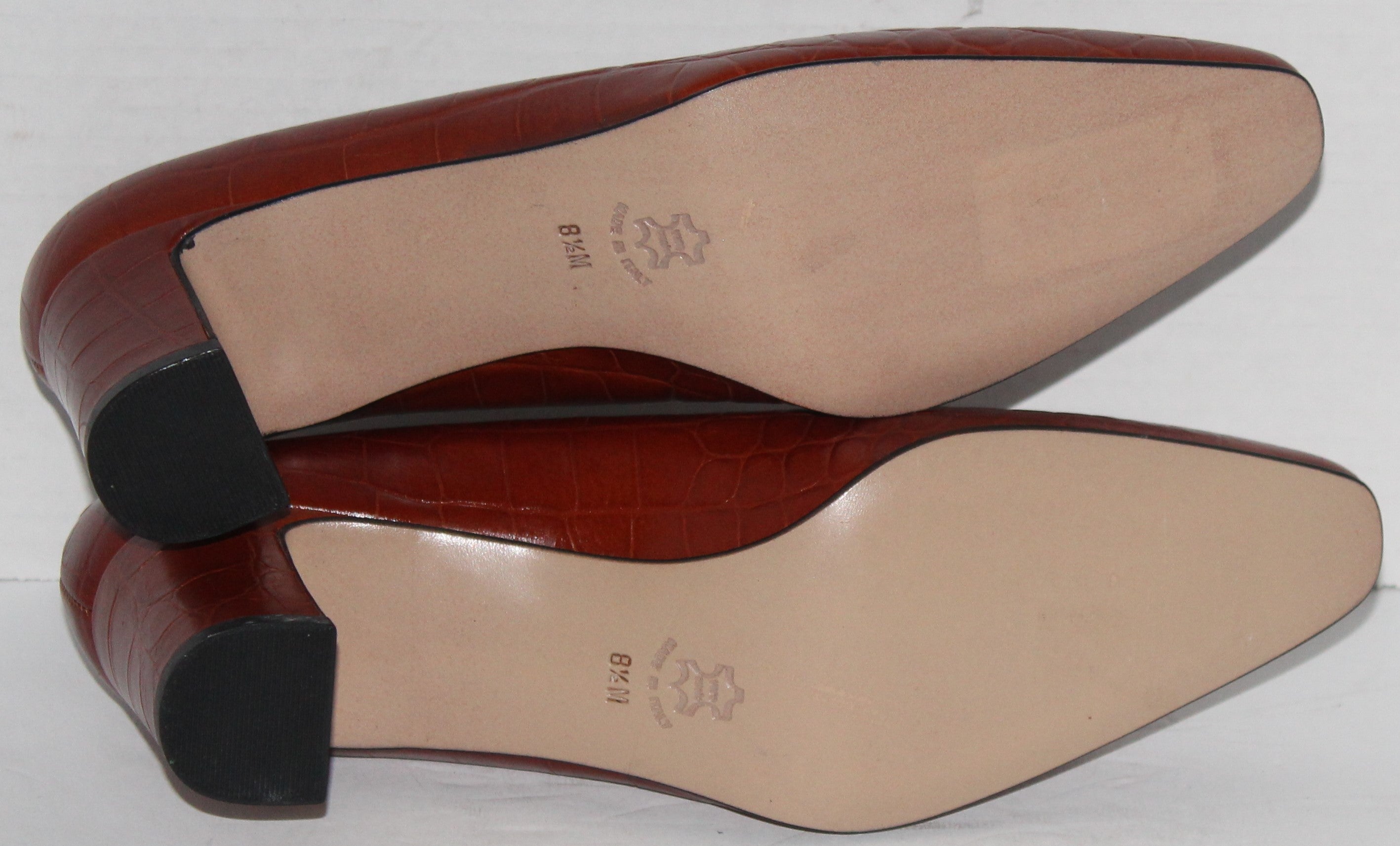 Women Shoes "TALBOTS" PUMPS Size 8.5M Brown NEW