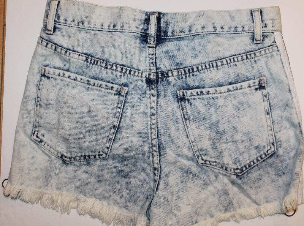 Women Shorts "FOREVER 21" Size 28US 40 EU Denim NWT