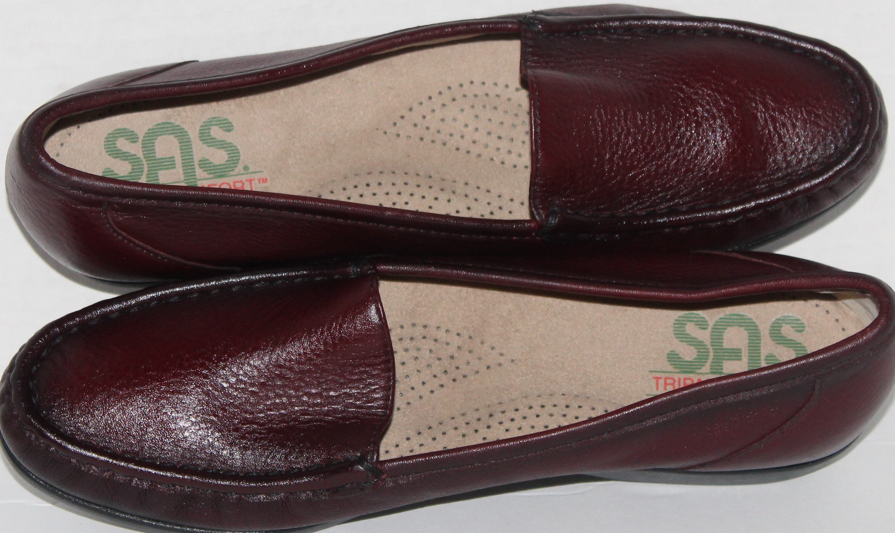 Women Shoes "SAS" Loafers Size 8M Burgundy NEW