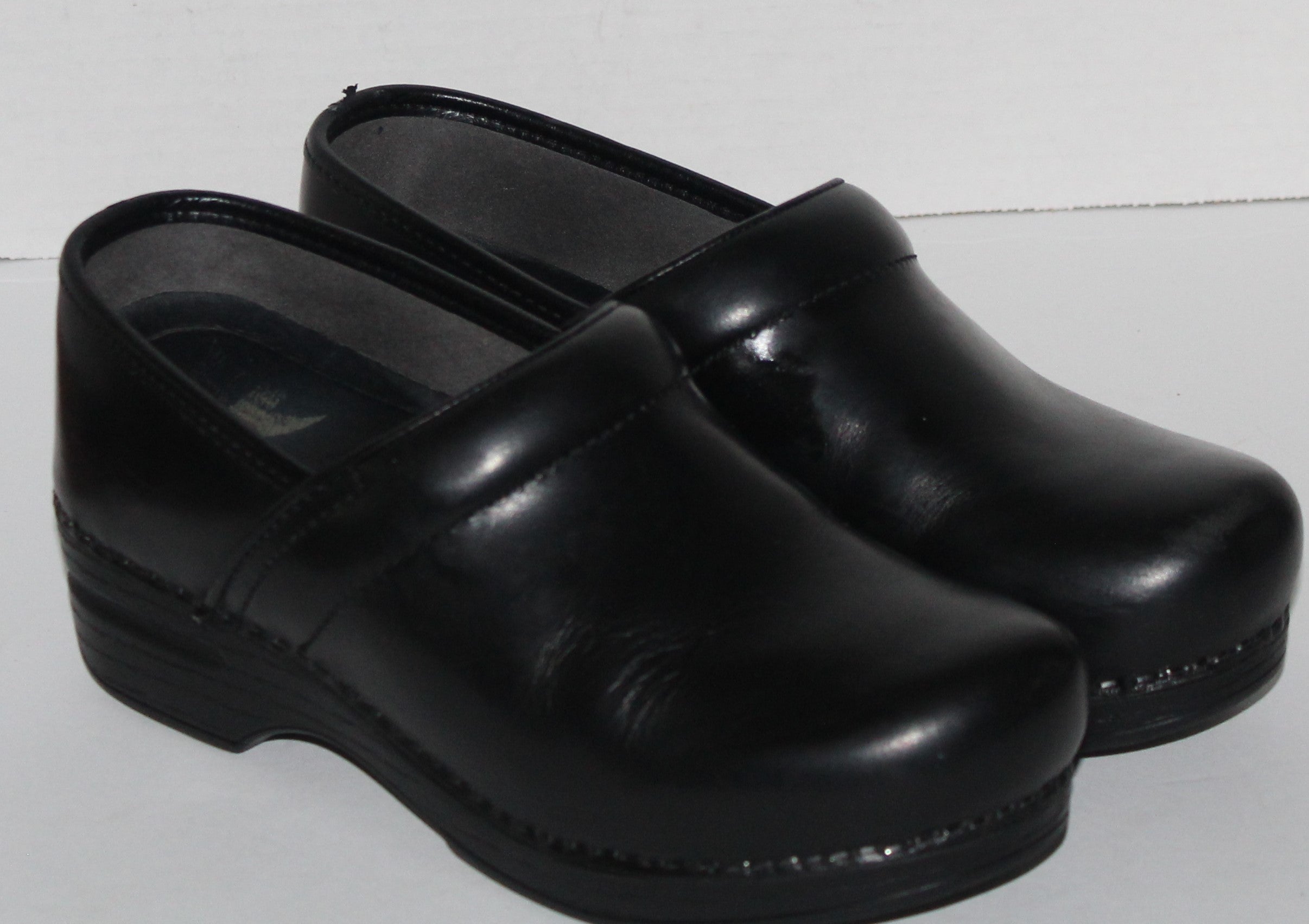 Women Shoes "DANSKO"Leather Clogs Size US 7.5 EU 38 Black