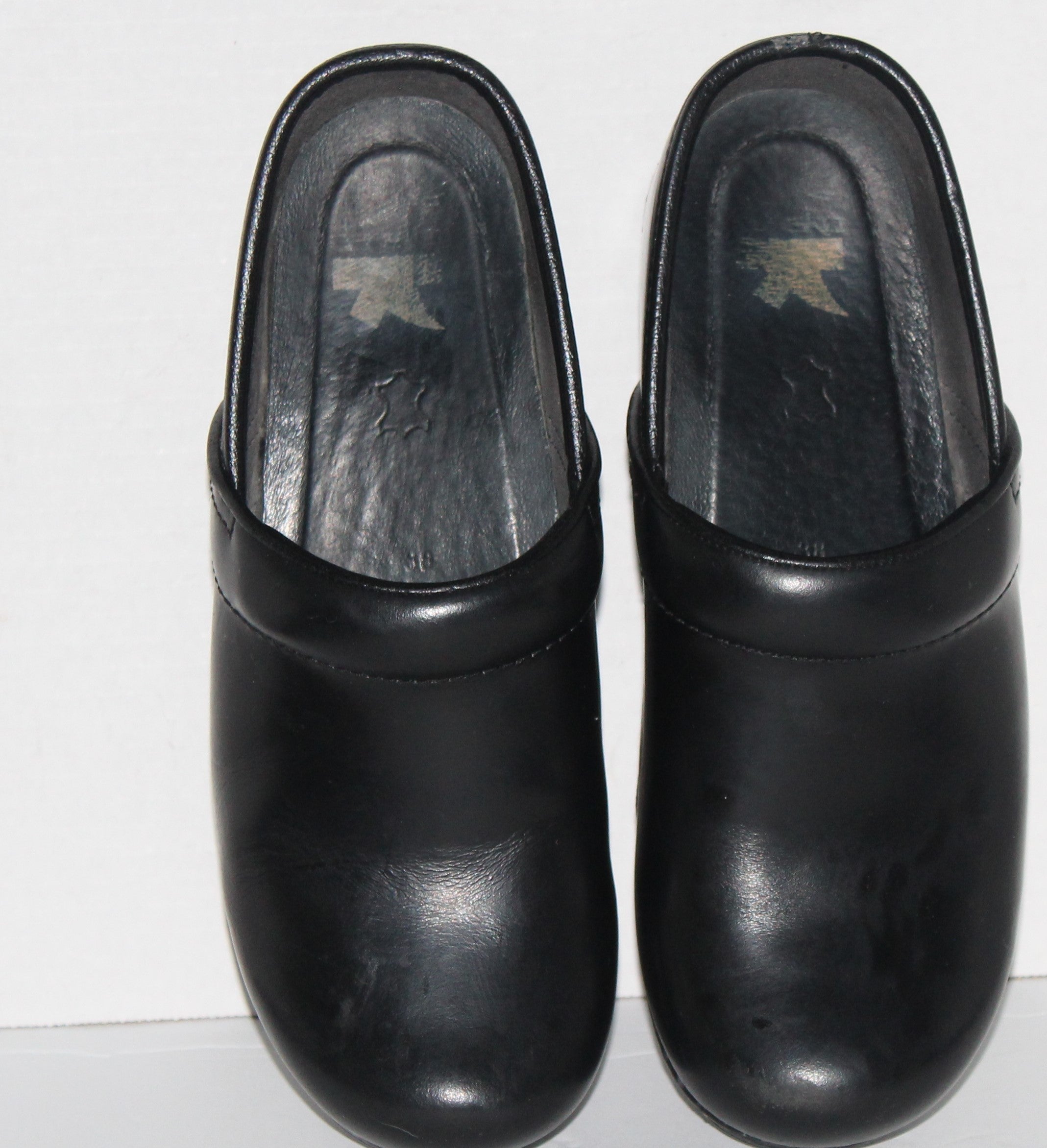 Women Shoes "DANSKO"Leather Clogs Size US 7.5 EU 38 Black