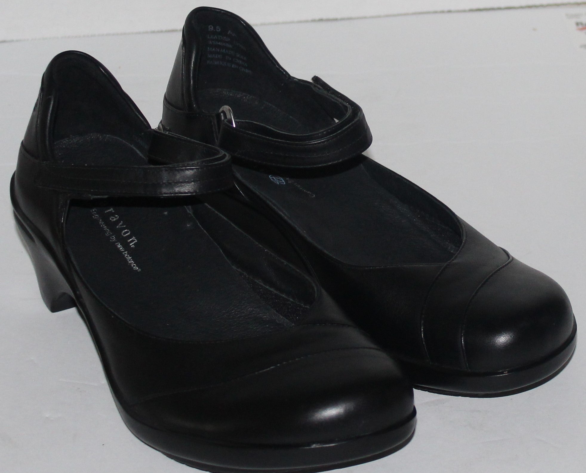 Women Shoes "ARAVON"Loafers Size 9.5AA Black Leather NEW